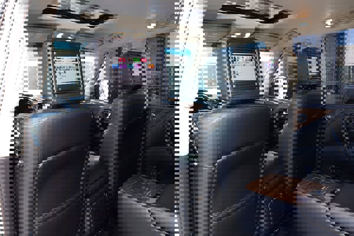 Used 2016 INFINITI QX80 Luxe w/ 22" Wheel Package image 39