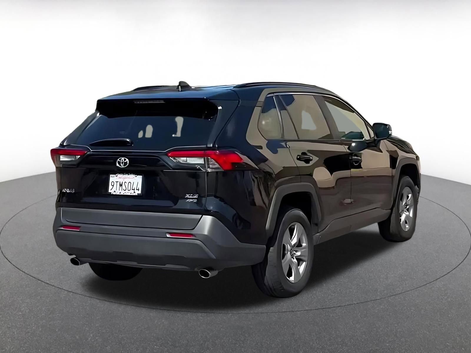 Used 2025 Toyota RAV4 XLE w/ Convenience Package AWD/4WD image 14