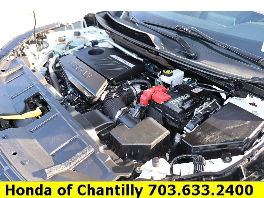Used 2023 Nissan Rogue SV w/ SV Premium B Package image 37