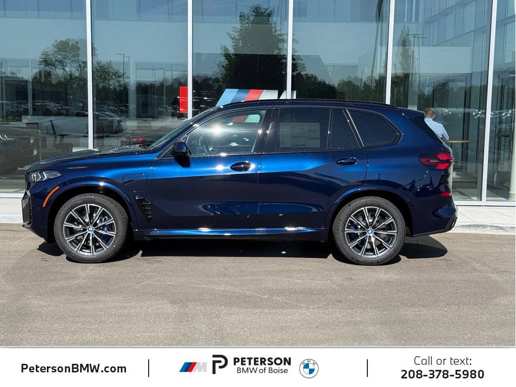 New 2026 BMW X5 xDrive50e w/ M Sport Package AWD/4WD image 2