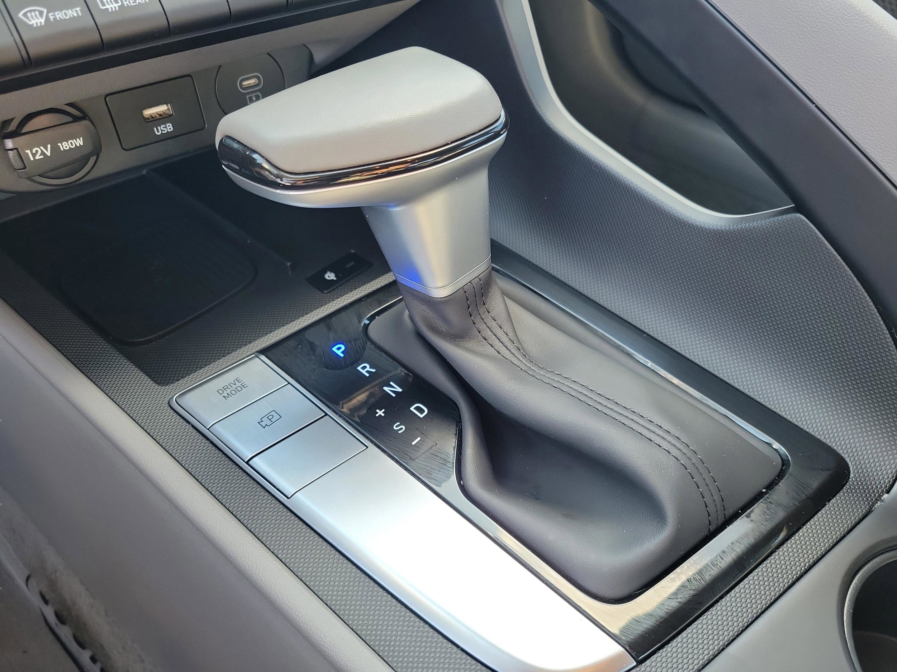 Certified 2025 Hyundai Elantra Sport w/ Cargo Package image 29