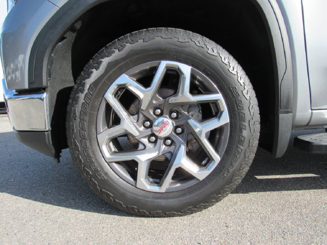 Used 2023 GMC Sierra 1500 SLT w/ SLT Premium Plus Package AWD/4WD image 9