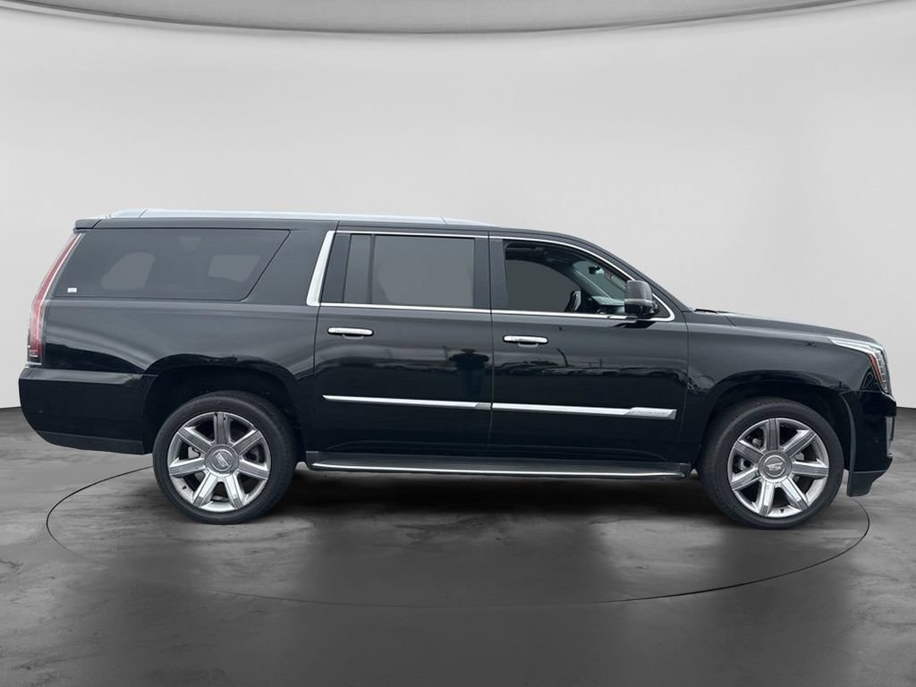Used 2018 Cadillac Escalade ESV Luxury AWD/4WD image 4