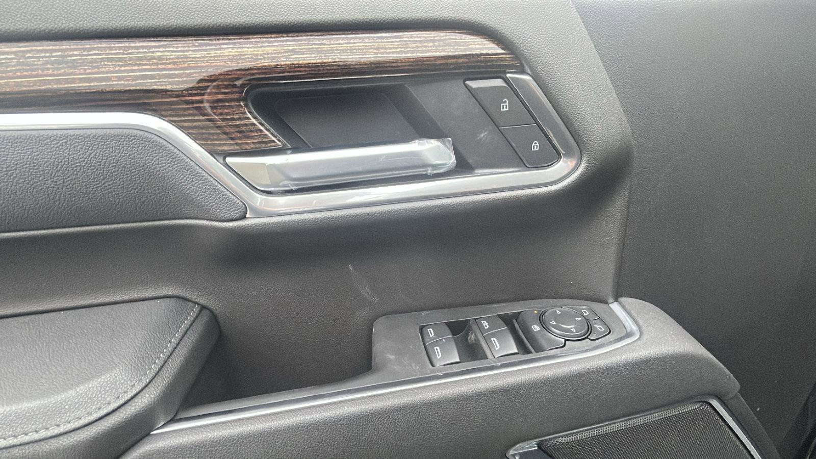 New 2026 GMC Sierra 1500 Elevation image 16