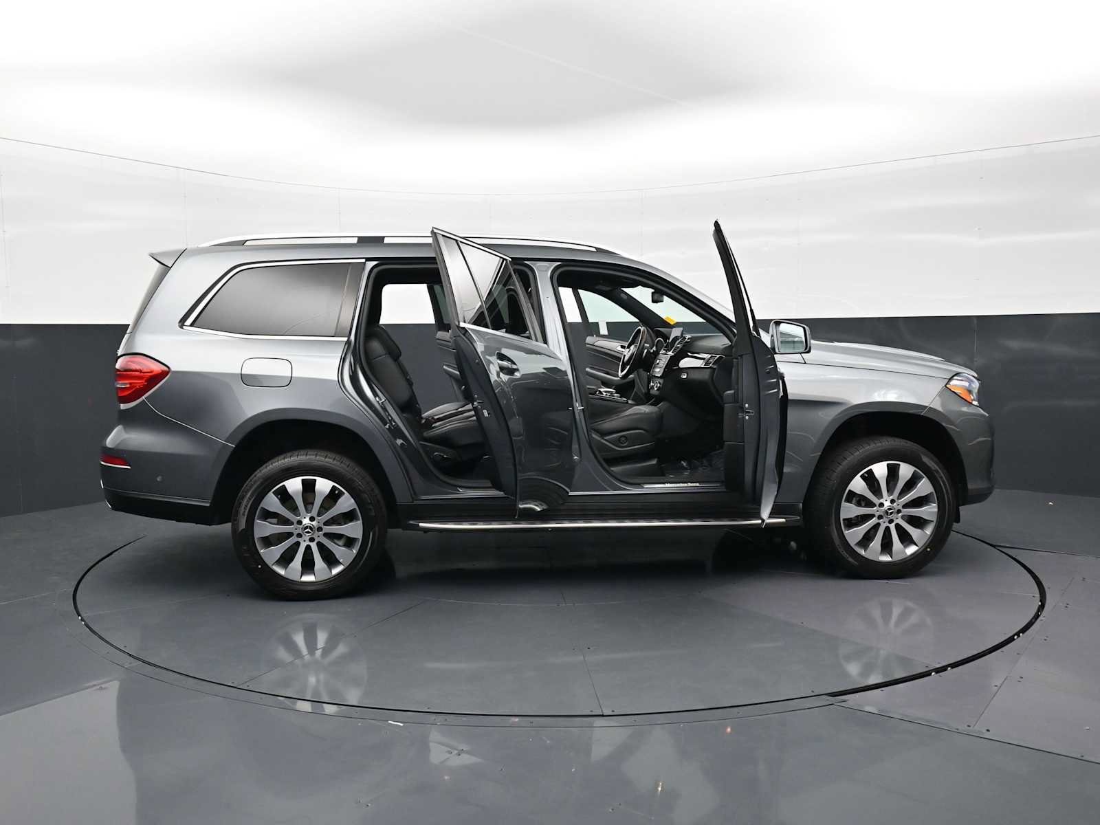 Used 2019 Mercedes-Benz GLS 450 4MATIC image 35