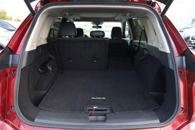 Certified 2025 Nissan Rogue SV w/ SV Premium Package FWD image 8