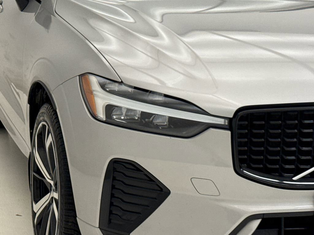 Used 2022 Volvo XC60 B5 R-Design w/ Protection Package Premier image 5