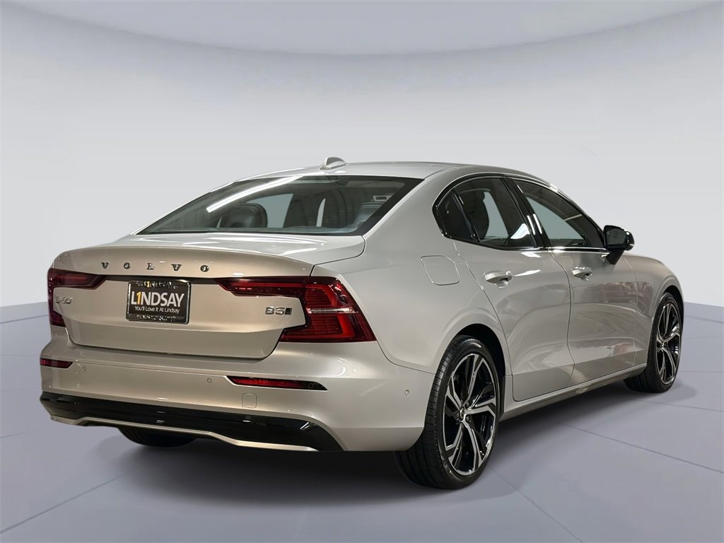 Used 2024 Volvo S60 B5 Plus image 10