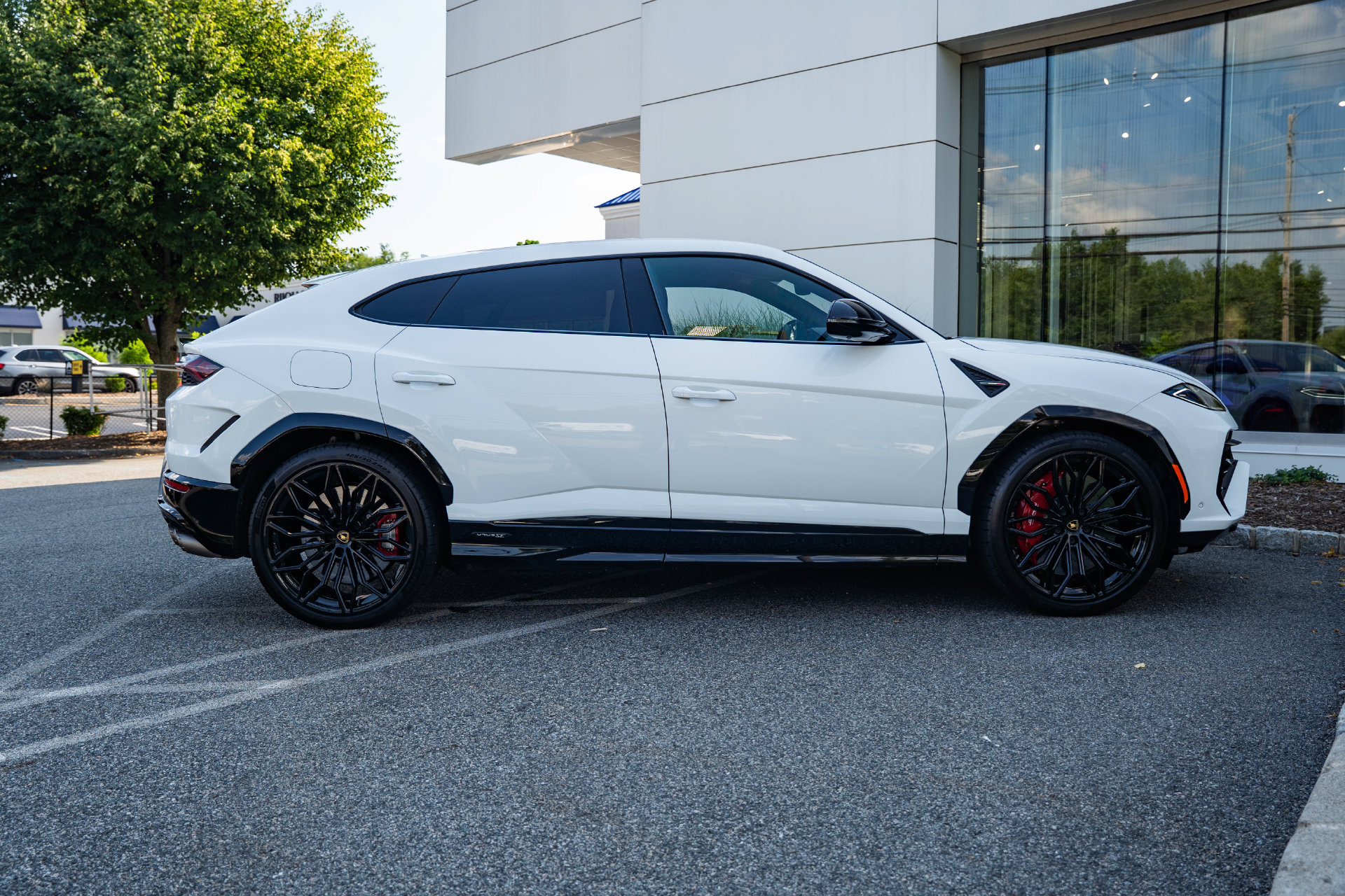 Used 2025 Lamborghini Urus Performante AWD/4WD image 13