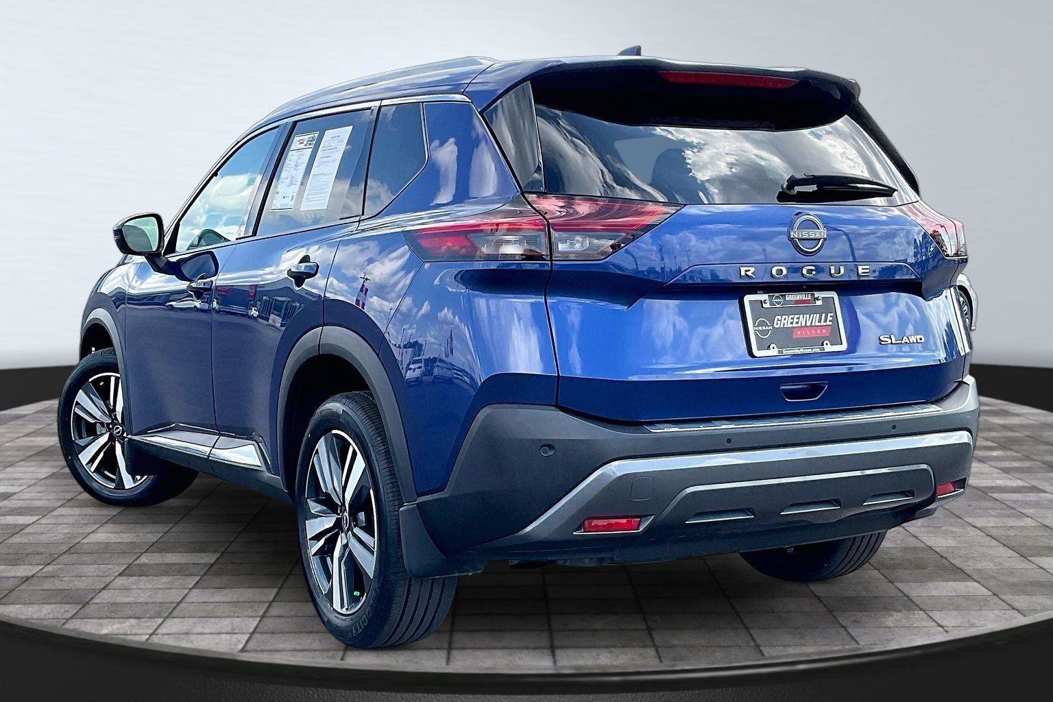 Certified 2023 Nissan Rogue SL image 2