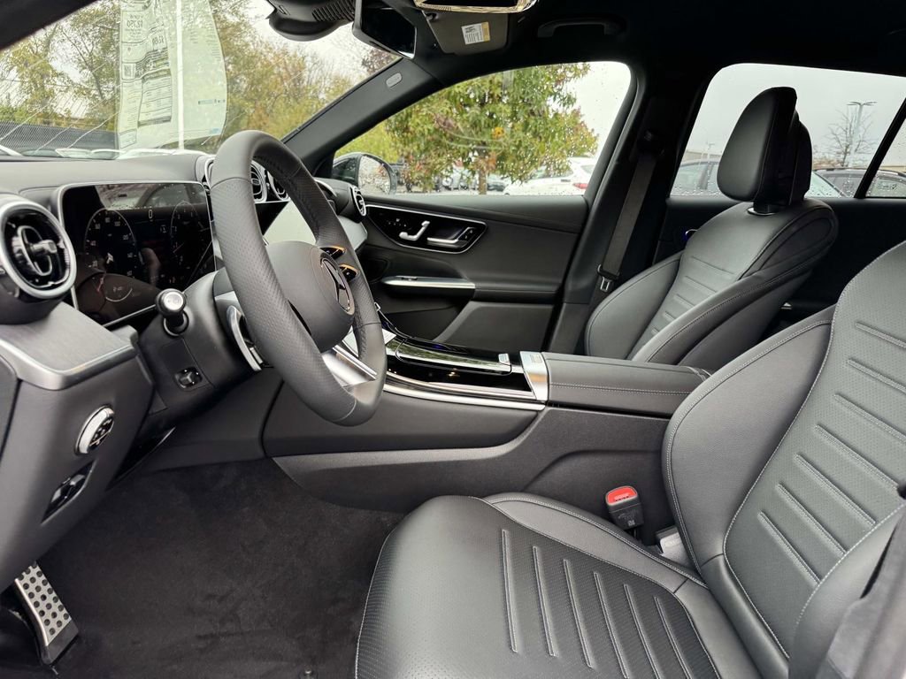 Certified 2025 Mercedes-Benz GLC 300 4MATIC image 16