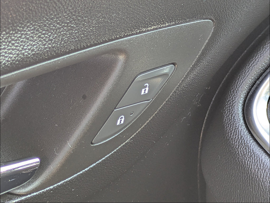 Certified 2023 Chevrolet Equinox LT FWD image 23