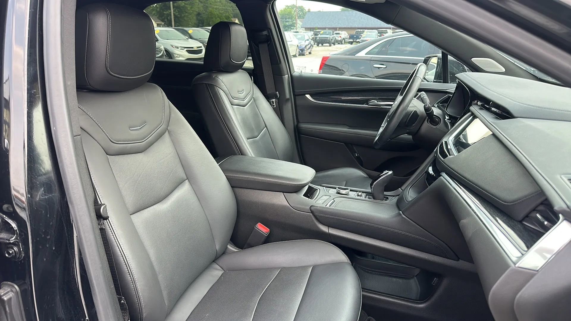 Used 2022 Cadillac XT5 Premium Luxury image 13