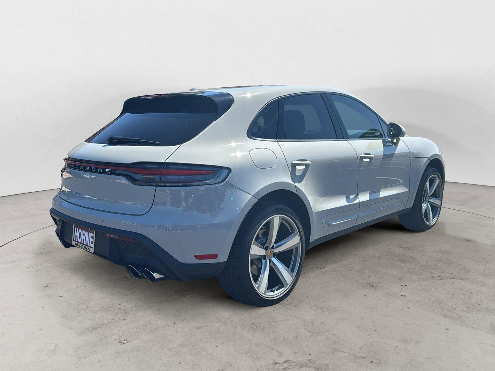 Used 2024 Porsche Macan Turbo image 5