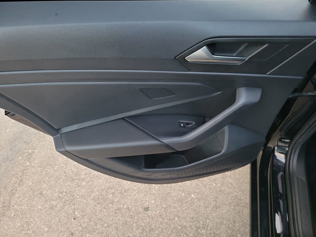 Used 2022 Volkswagen Jetta SEL image 11