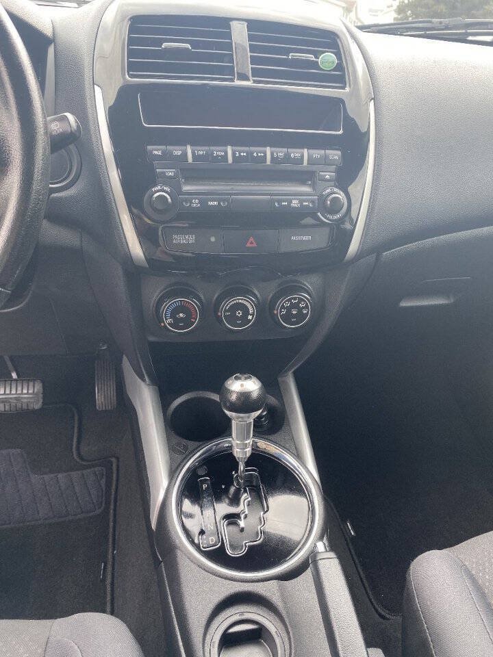 Used 2013 Mitsubishi Outlander Sport ES FWD image 12