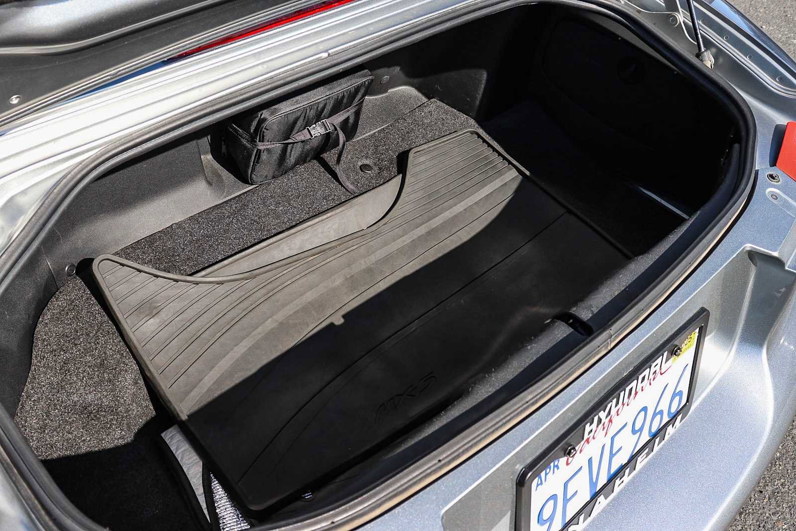 Used 2010 MAZDA MX-5 Miata Sport image 21