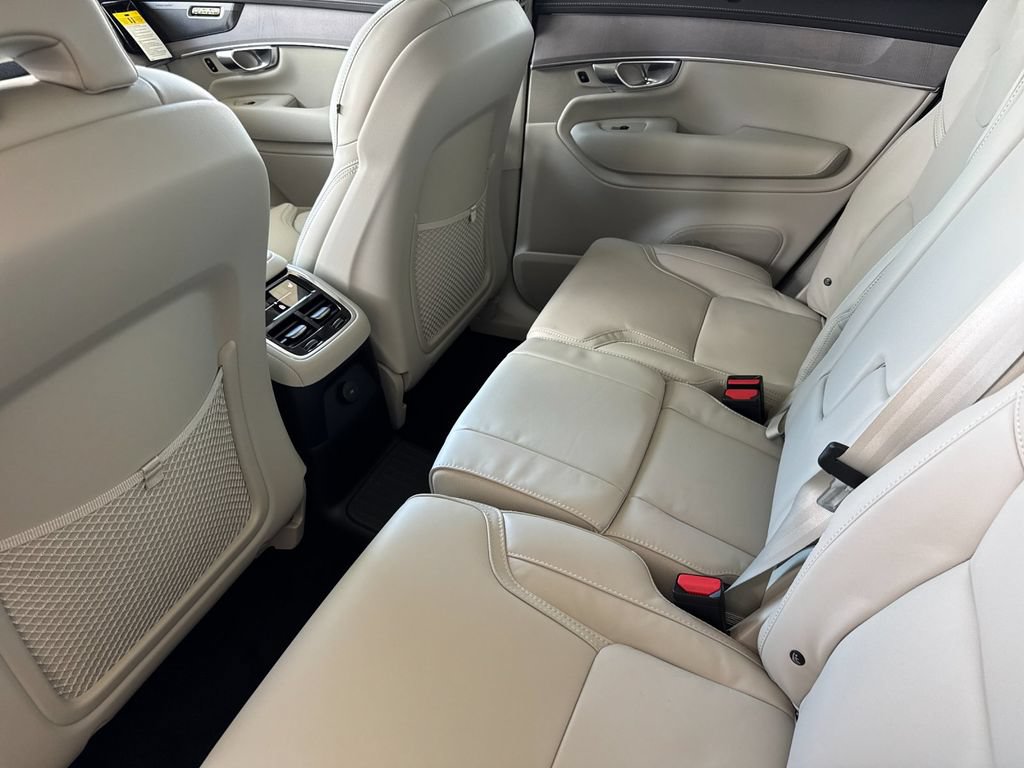 New 2026 Volvo XC90 T8 Ultra w/ Lounge Package AWD/4WD image 11