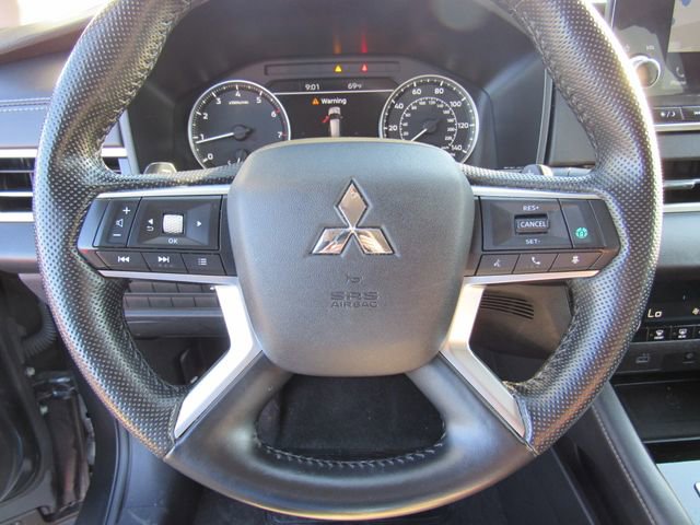 Used 2024 Mitsubishi Outlander SE image 28