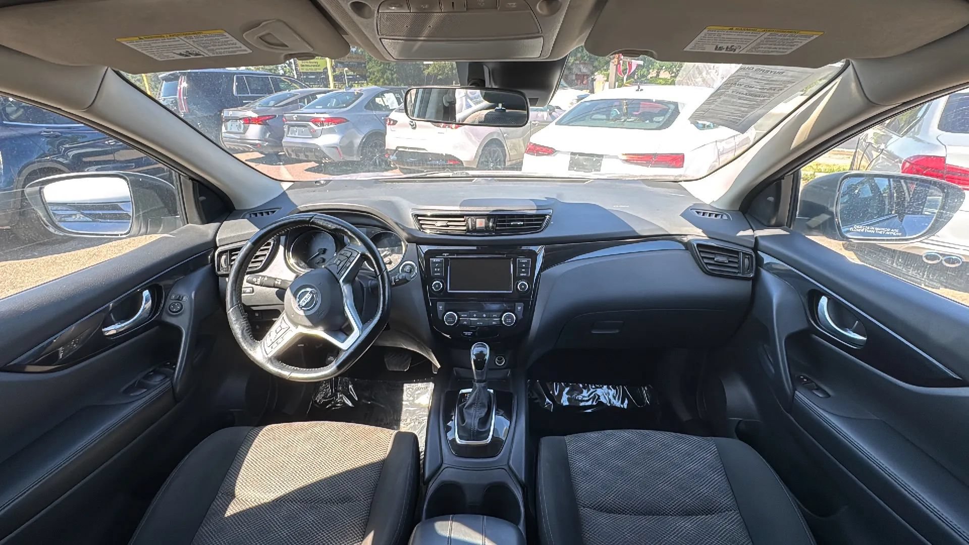 Used 2022 Nissan Rogue Sport SV AWD/4WD image 22