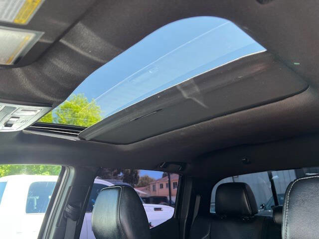 Used 2019 Toyota Tacoma TRD Sport image 24