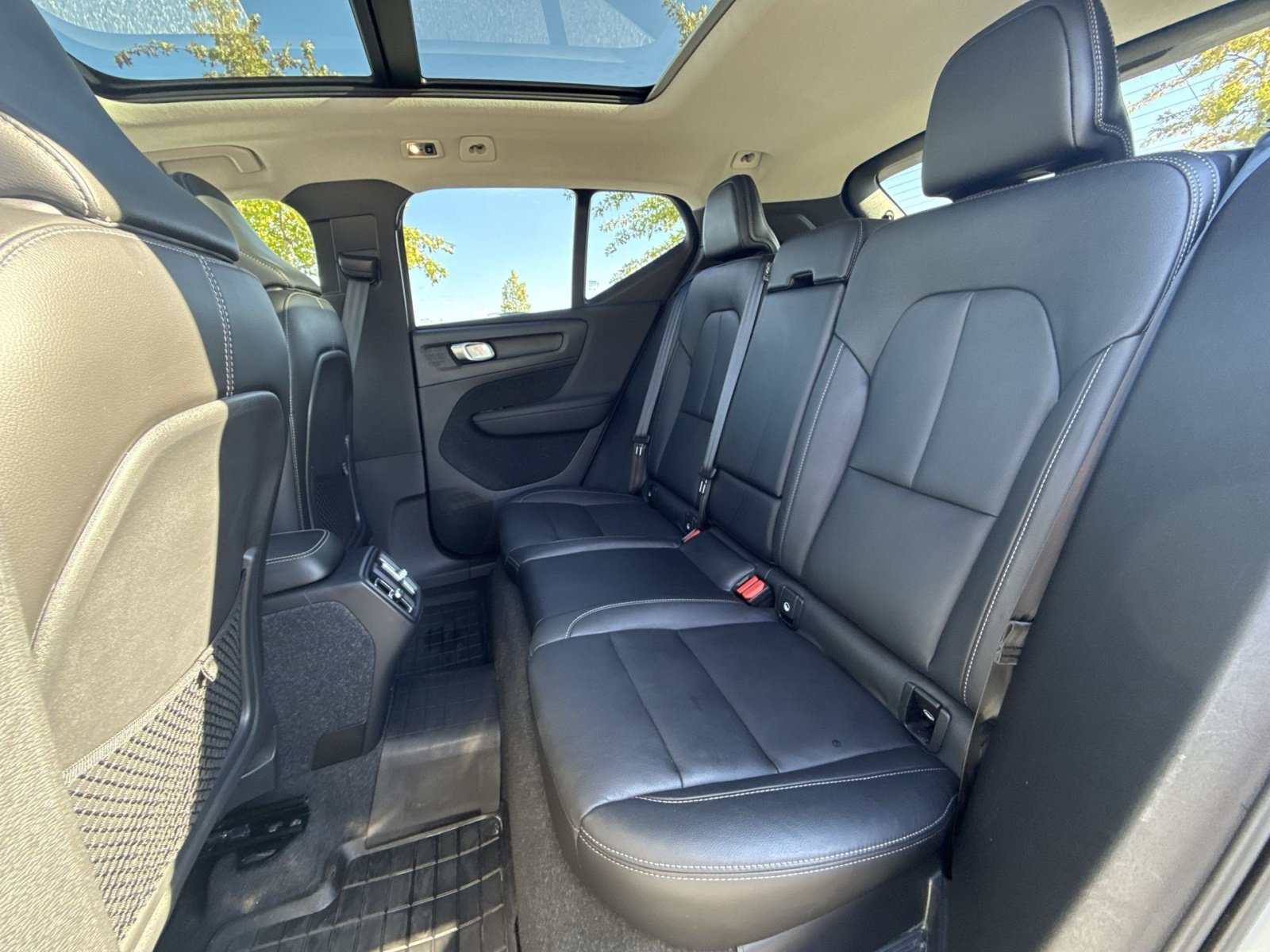 Used 2021 Volvo XC40 T5 Inscription w/ Climate Package AWD/4WD image 24