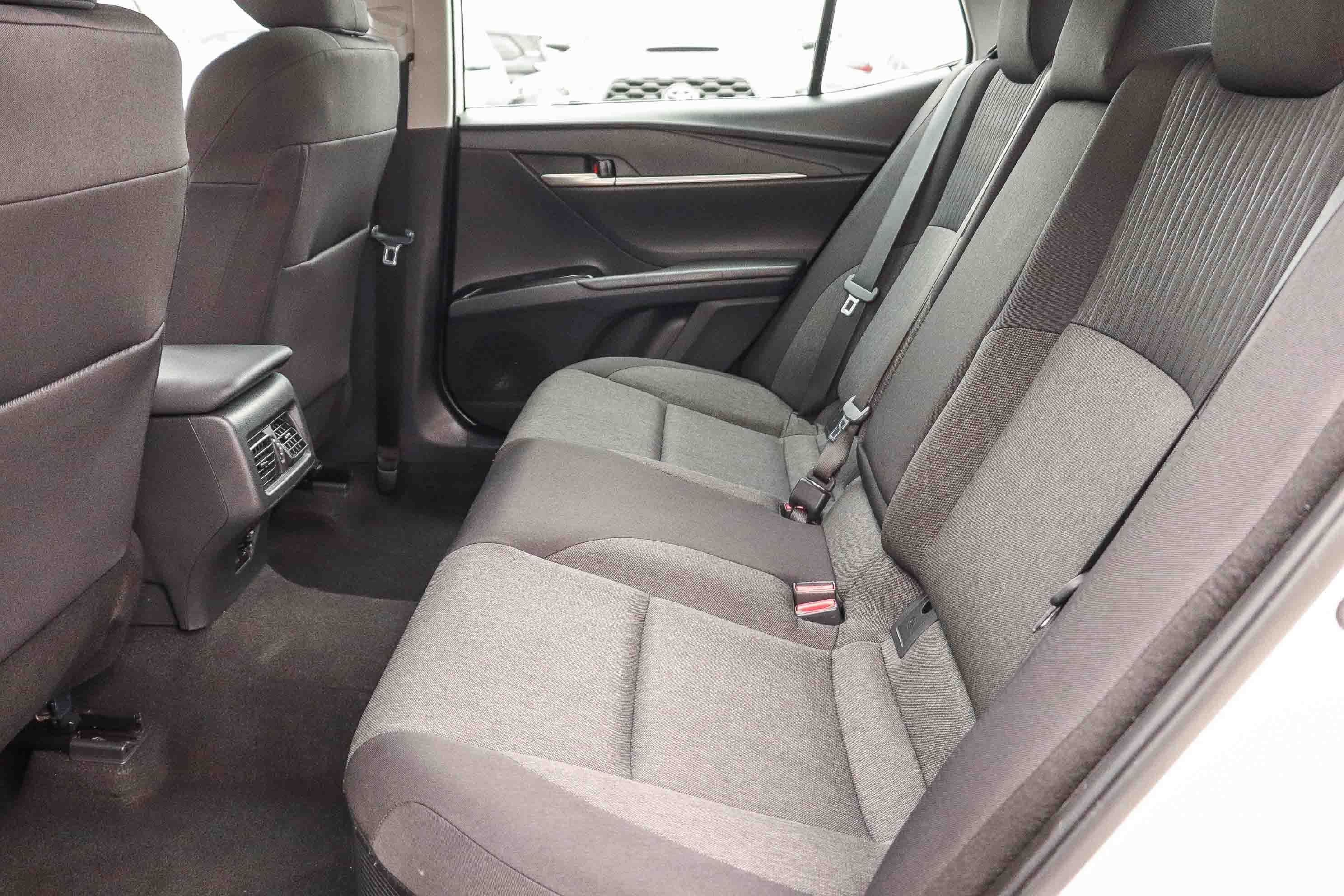 Certified 2025 Toyota Camry SE AWD/4WD image 18