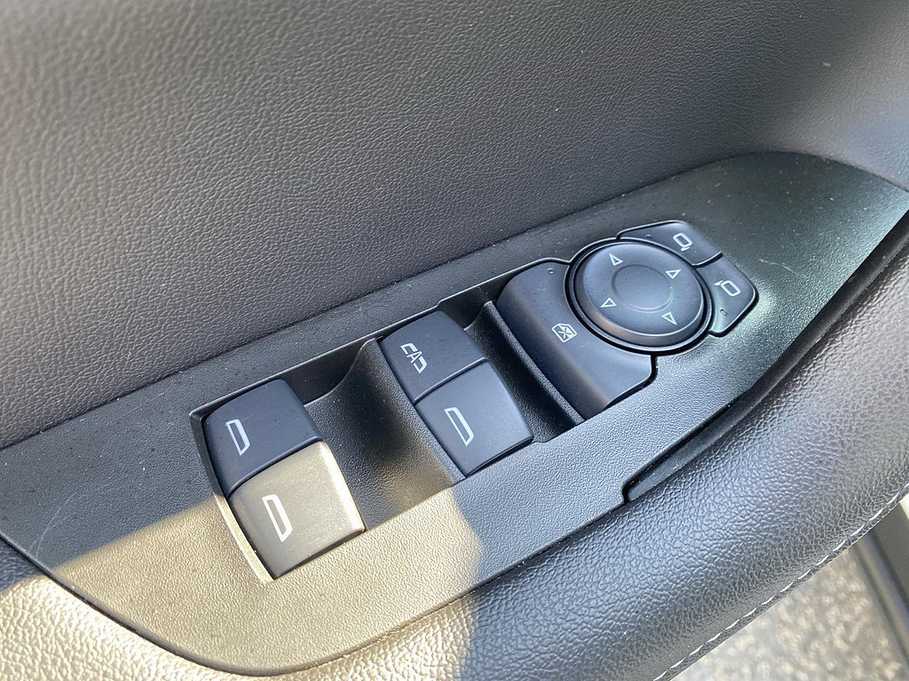 Used 2025 Chevrolet Blazer LT AWD/4WD image 44