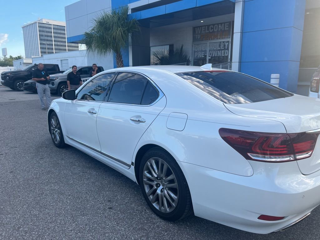 Used 2014 Lexus LS 460 w/ Ultra Luxury Package RWD image 11