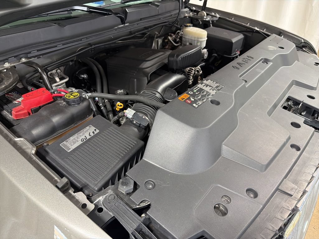 Used 2014 Chevrolet Silverado 2500 W/T AWD/4WD image 32