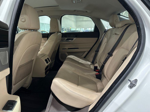 Used 2017 Jaguar XF Prestige RWD image 96