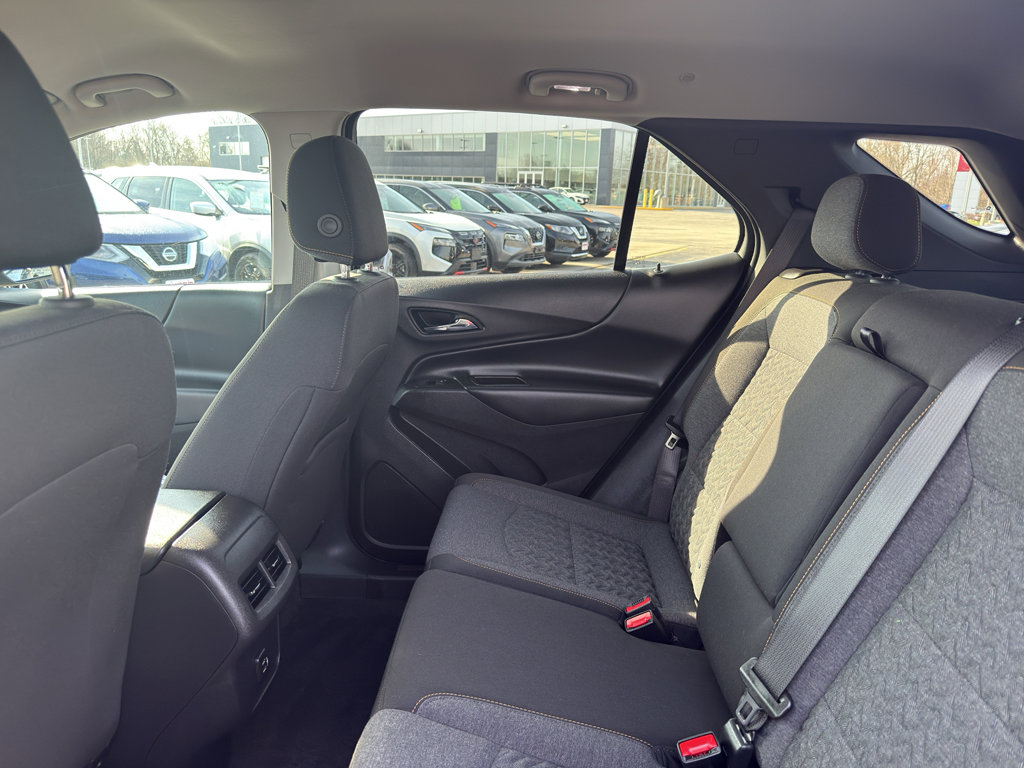 Used 2024 Chevrolet Equinox LT AWD/4WD image 32