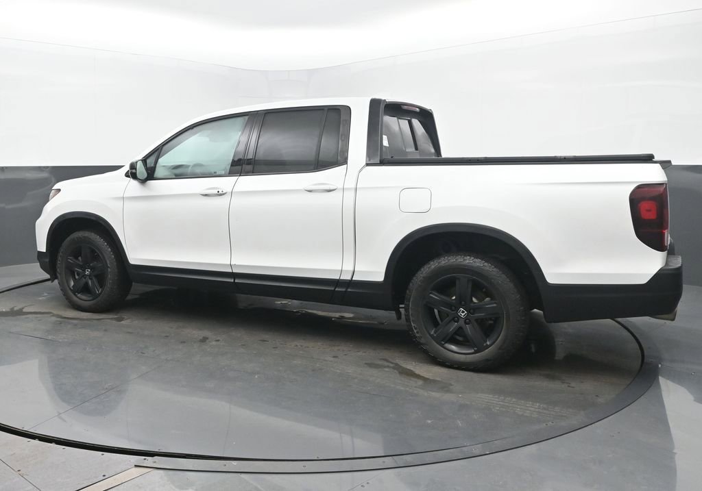 Used 2021 Honda Ridgeline Black Edition image 3