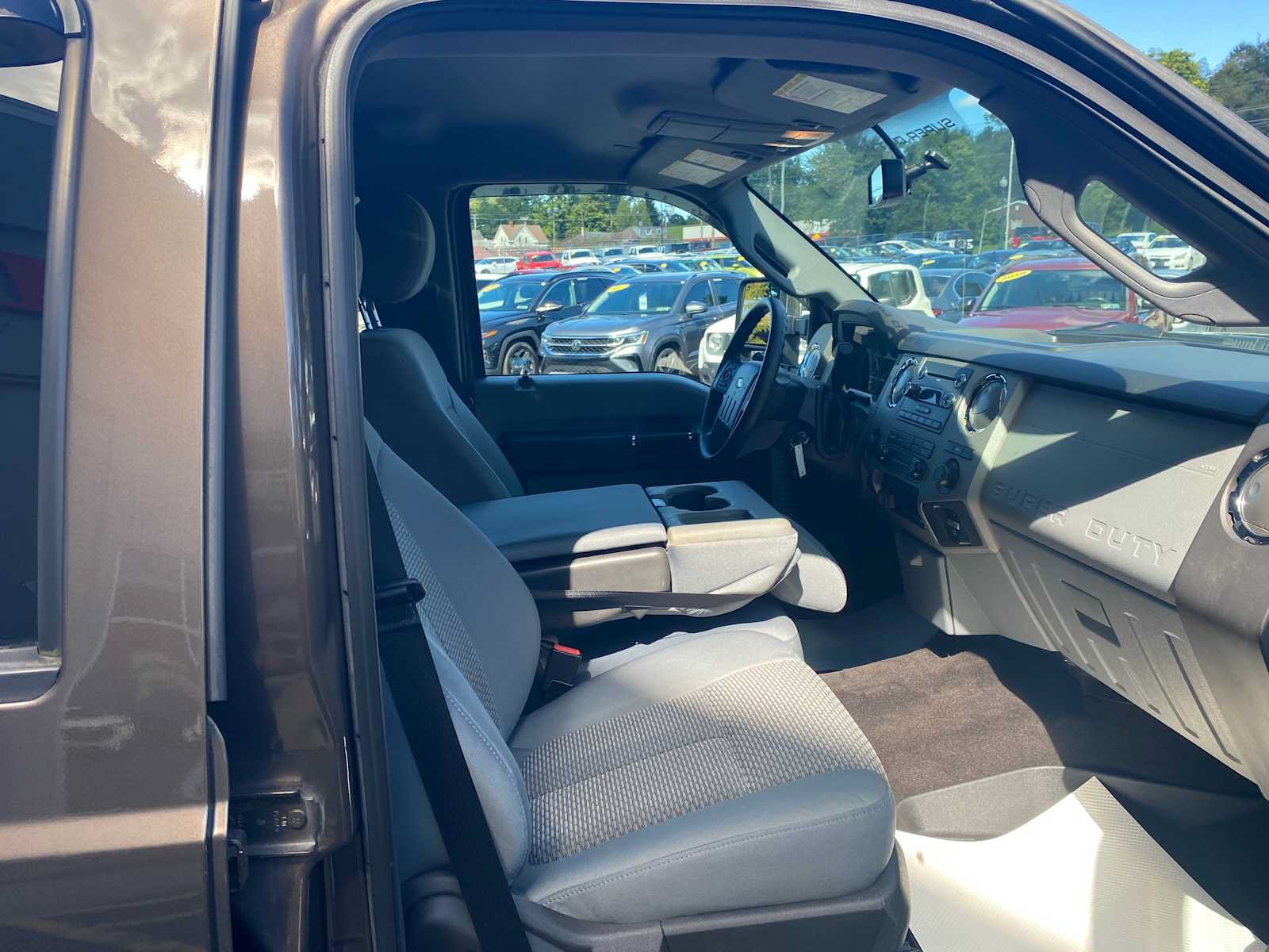 Used 2016 Ford F250 XLT w/ XLT Premium Package AWD/4WD image 22