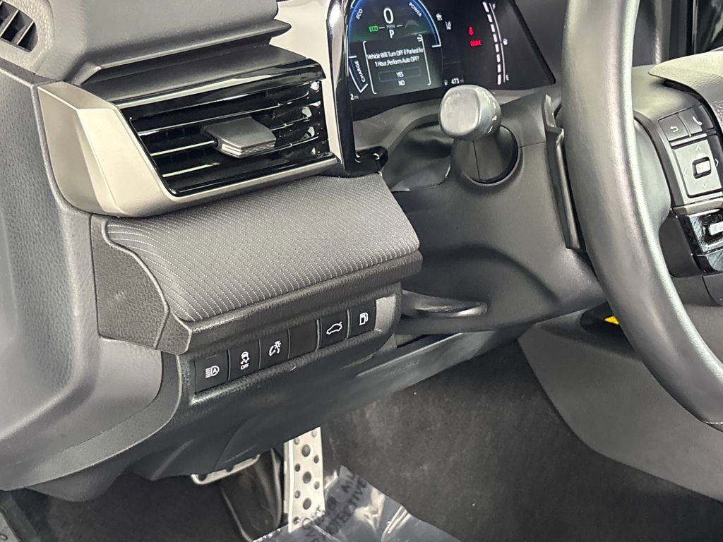 Used 2025 Toyota Camry SE w/ Convenience Package FWD image 12