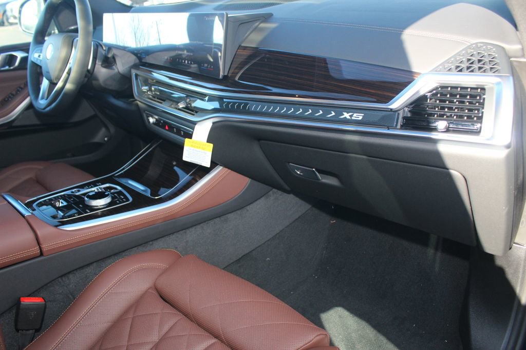 New 2026 BMW X5 xDrive50e w/ Executive Package image 24