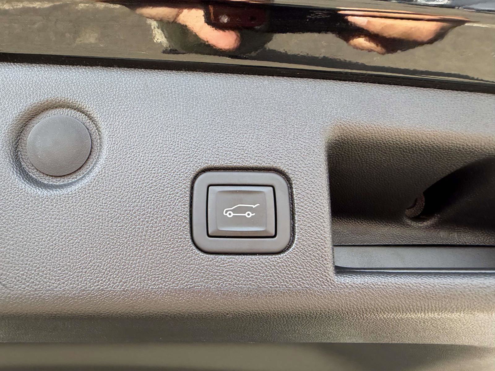 Certified 2023 Chevrolet Equinox LT AWD/4WD image 9