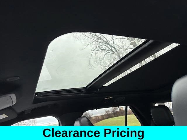 Used 2024 Ford Explorer ST w/ Equipment Group 401A AWD/4WD image 31