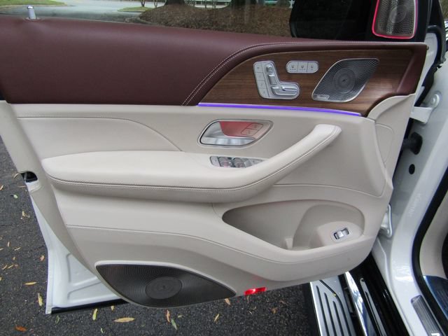 Used 2022 Mercedes-Benz Maybach GLS 600 4MATIC image 18