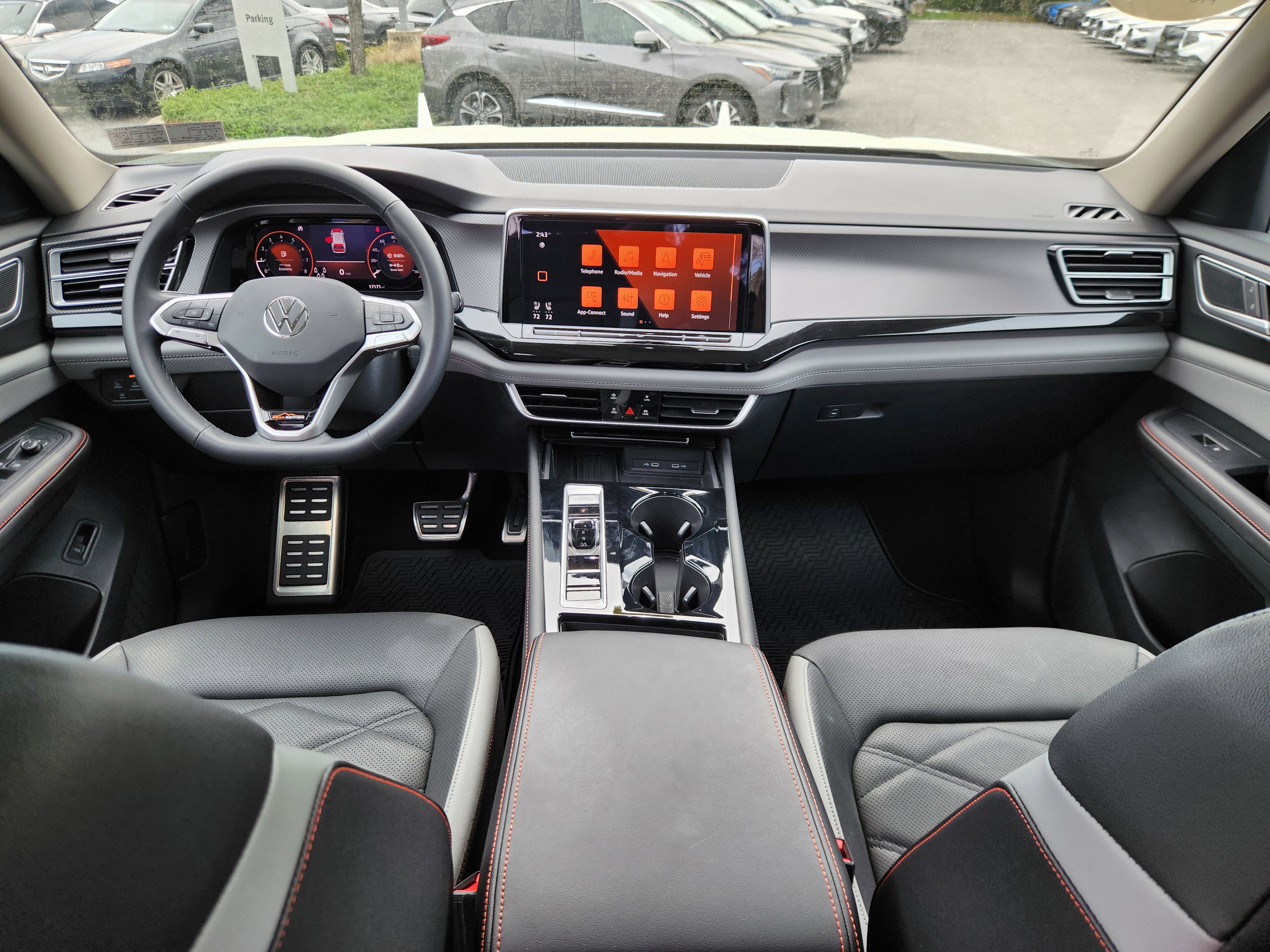 Certified 2025 Volkswagen Atlas Peak Edition SE image 8