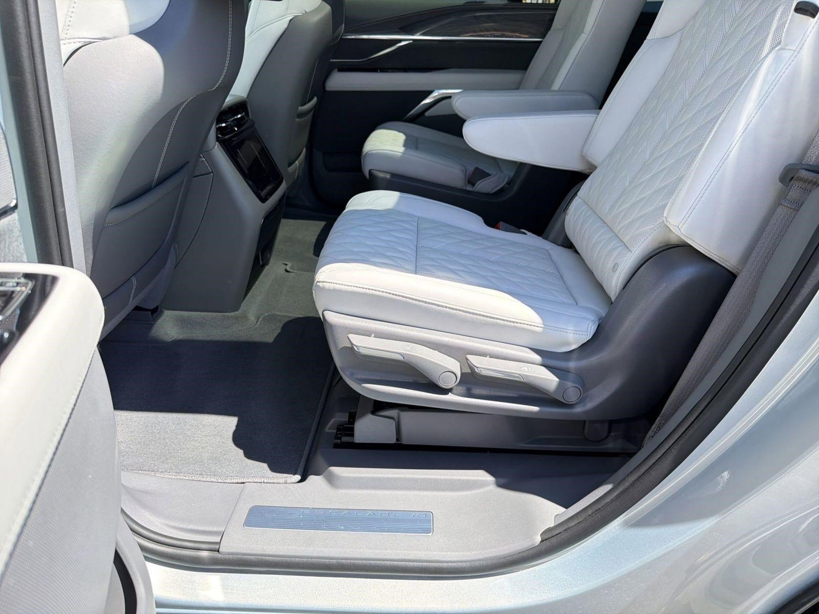 Certified 2025 Cadillac Escalade IQ Luxury 1 image 14