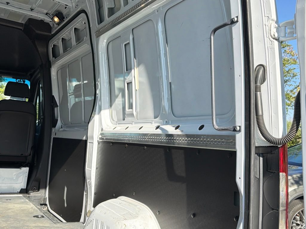 Used 2025 Mercedes-Benz Sprinter 2500 image 17