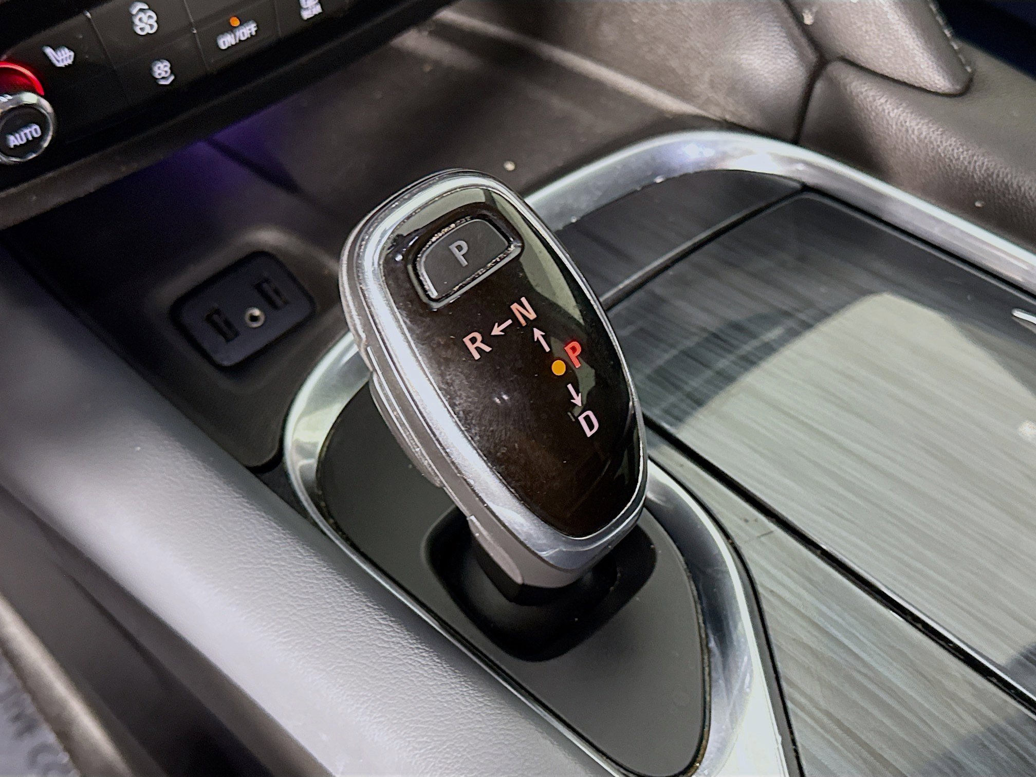 Used 2018 Buick Enclave Essence FWD image 20
