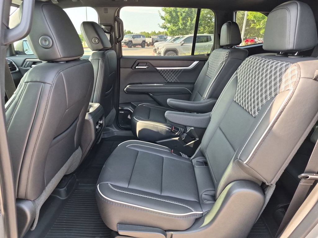 New 2026 GMC Acadia Denali w/ Super Cruise Package FWD image 36