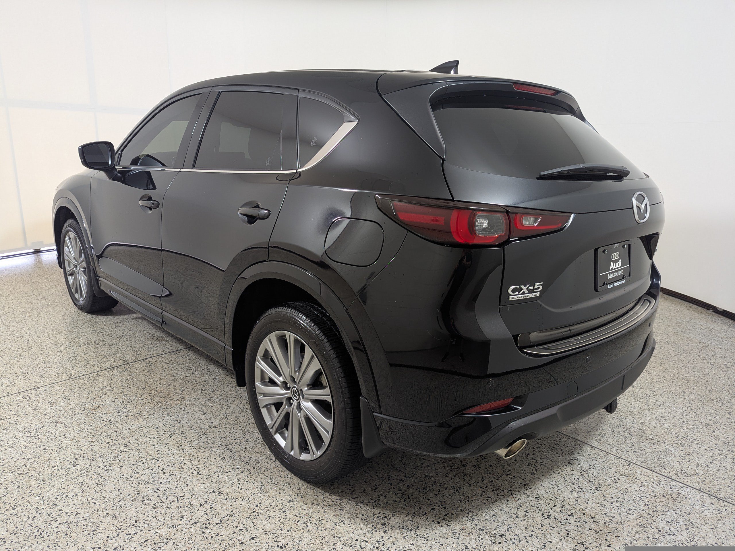 Used 2023 MAZDA CX-5 Signature AWD/4WD image 5