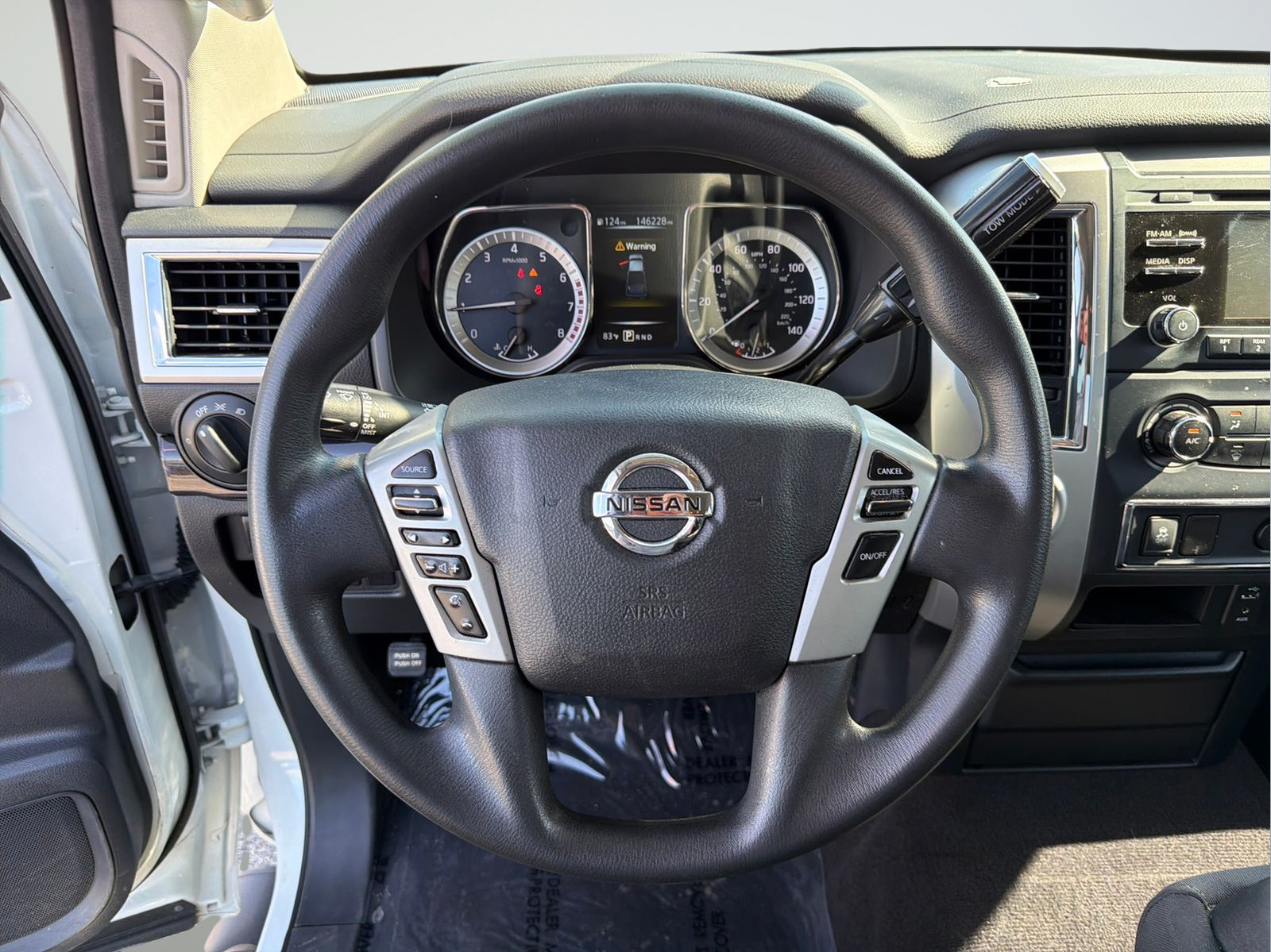 Used 2017 Nissan Titan SV RWD image 9