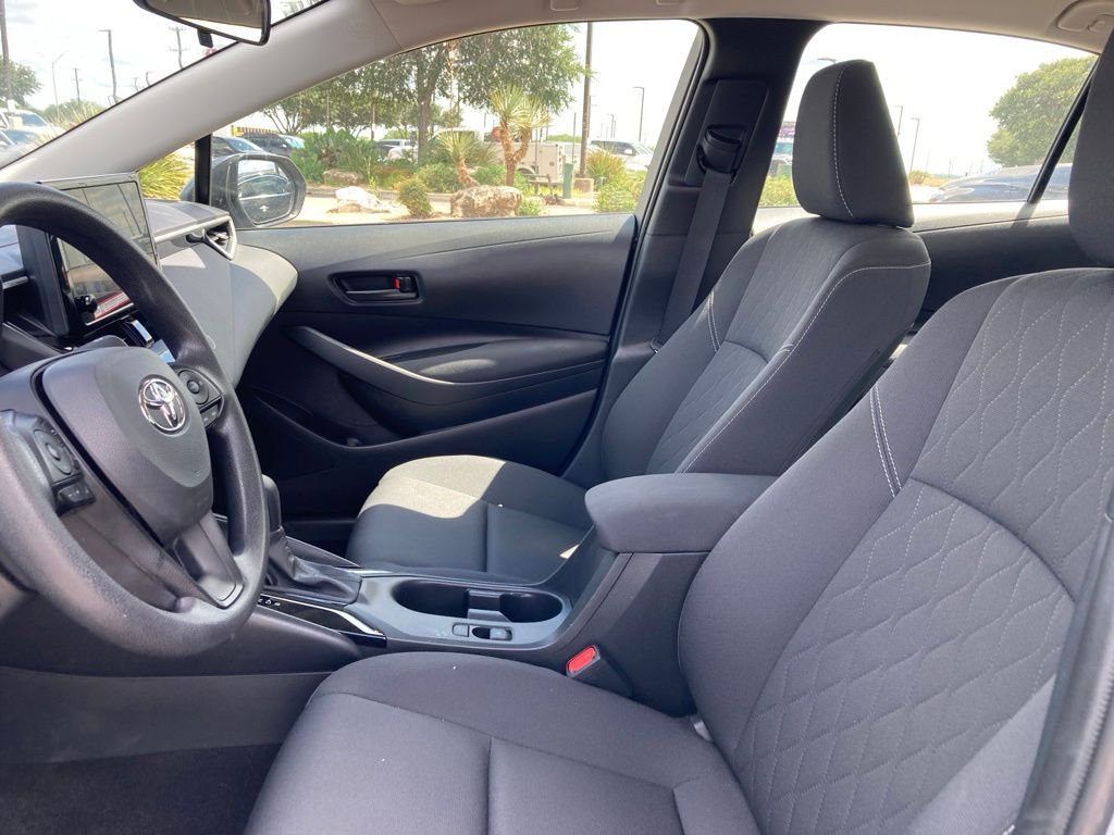 Used 2026 Toyota Corolla LE w/ LE Premium Package FWD image 8