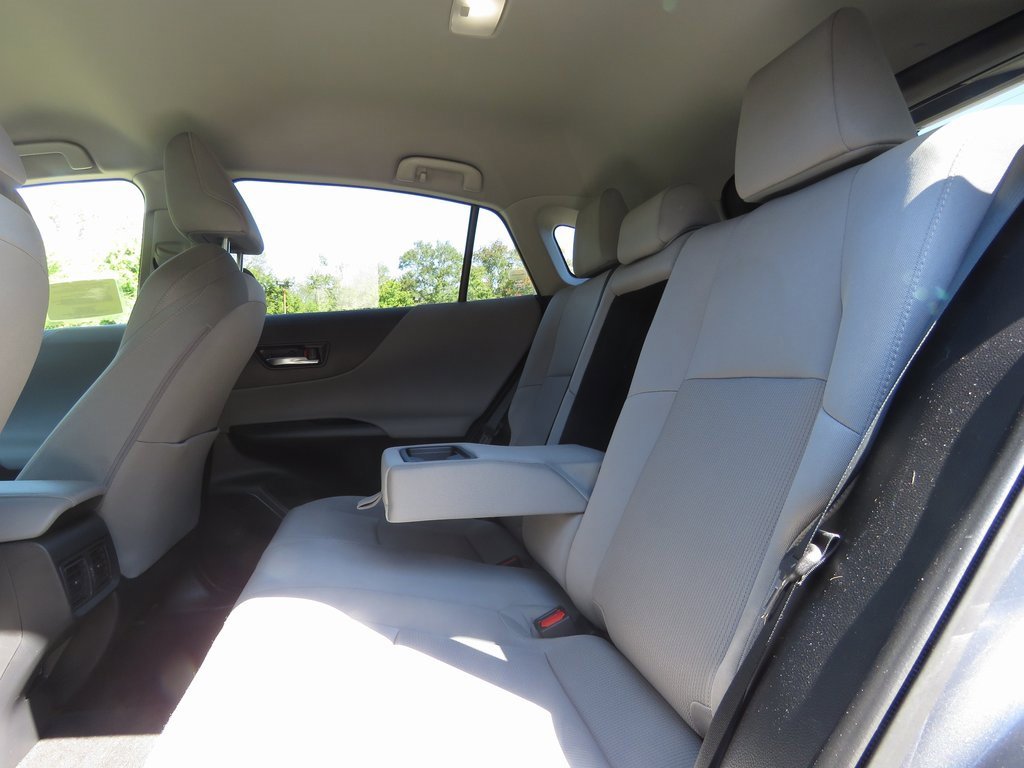 Used 2022 Toyota Venza LE image 21
