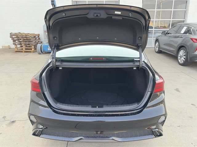 Certified 2024 Kia Forte GT-Line FWD image 33