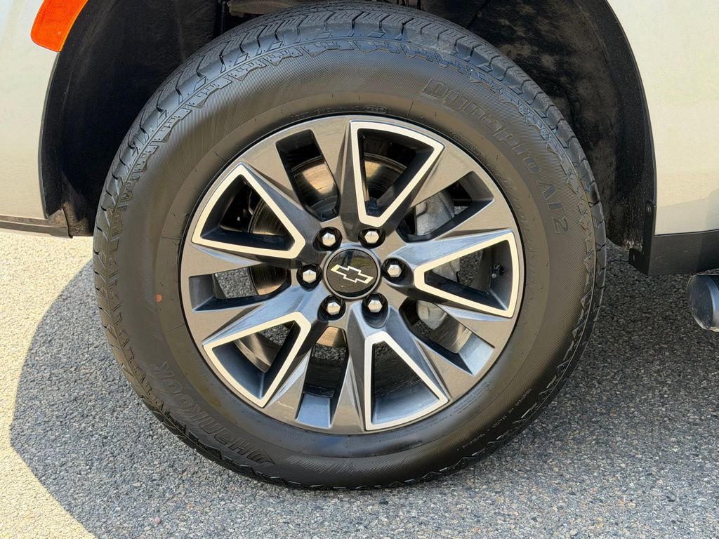 Used 2024 Chevrolet Tahoe Z71 w/ Z71 Off-Road Package AWD/4WD image 33